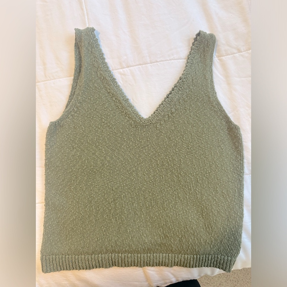 Sage green Tommy Bahama knit shell